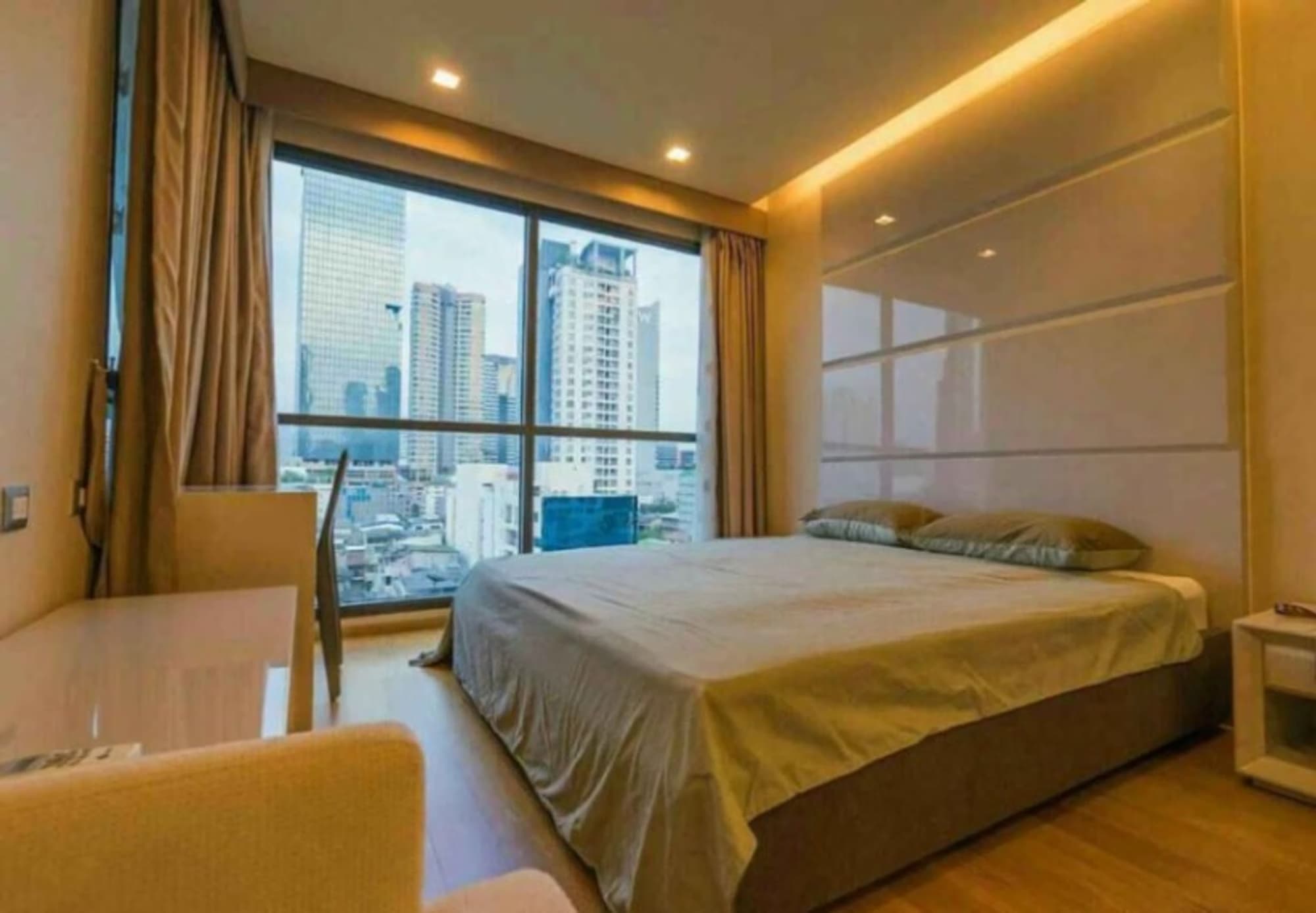 2 Bed Condo for Rent in Bang Rak - Image 3