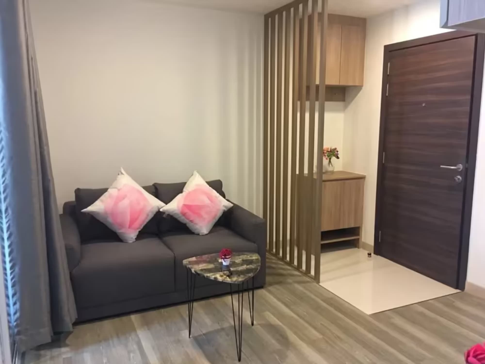 1 Bedroom Condo - Image 1