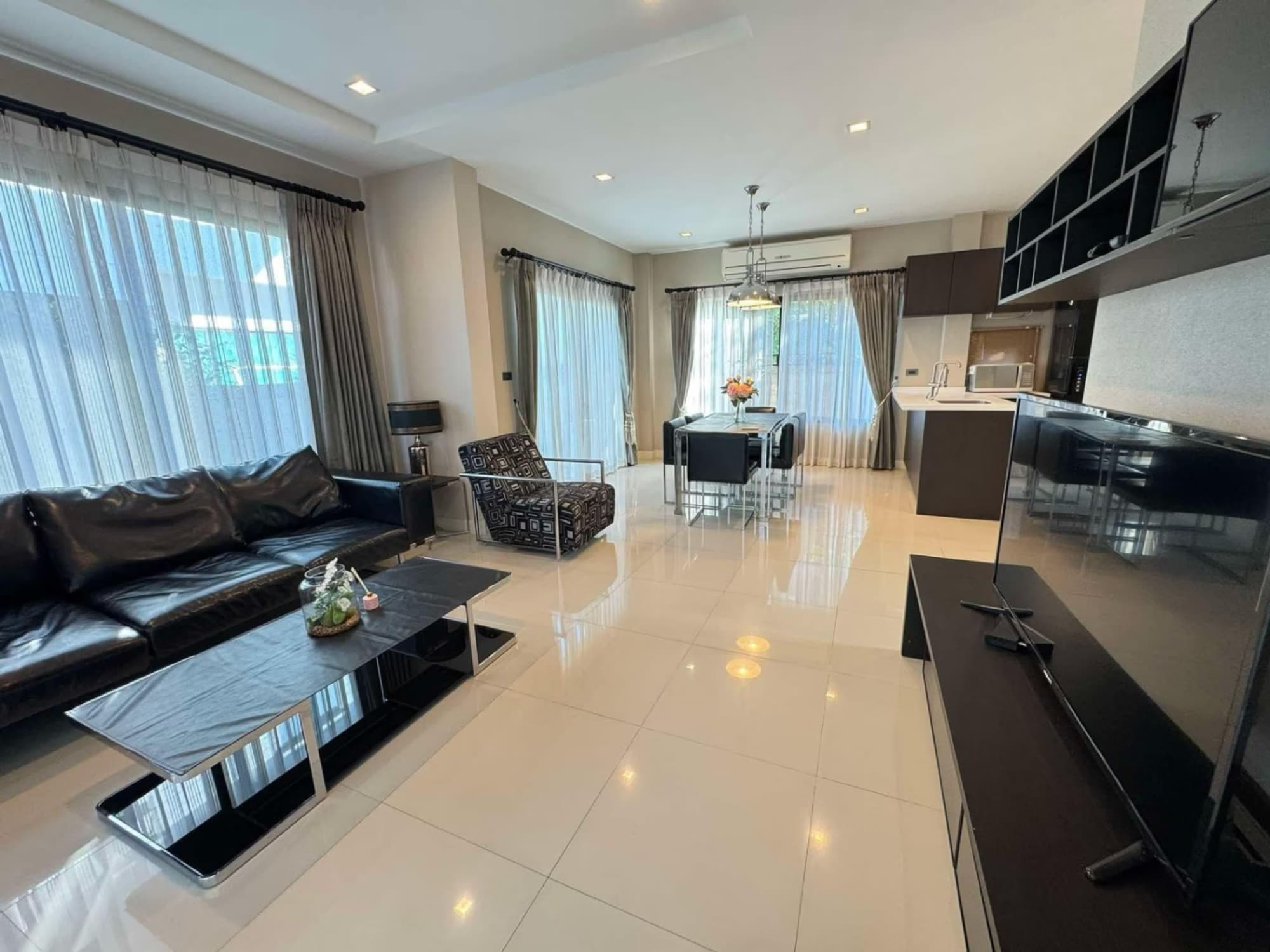 3 Bedroom House - Image 4