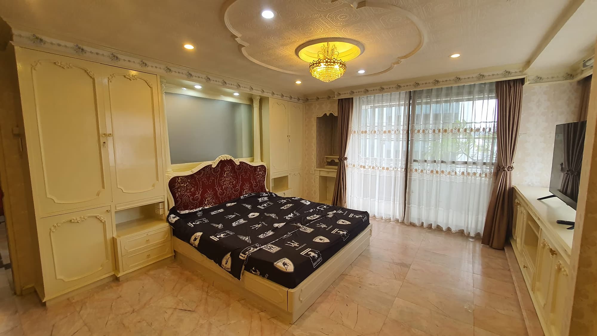 3 Bed Condo for Rent and Sale in Watthana - Image 13