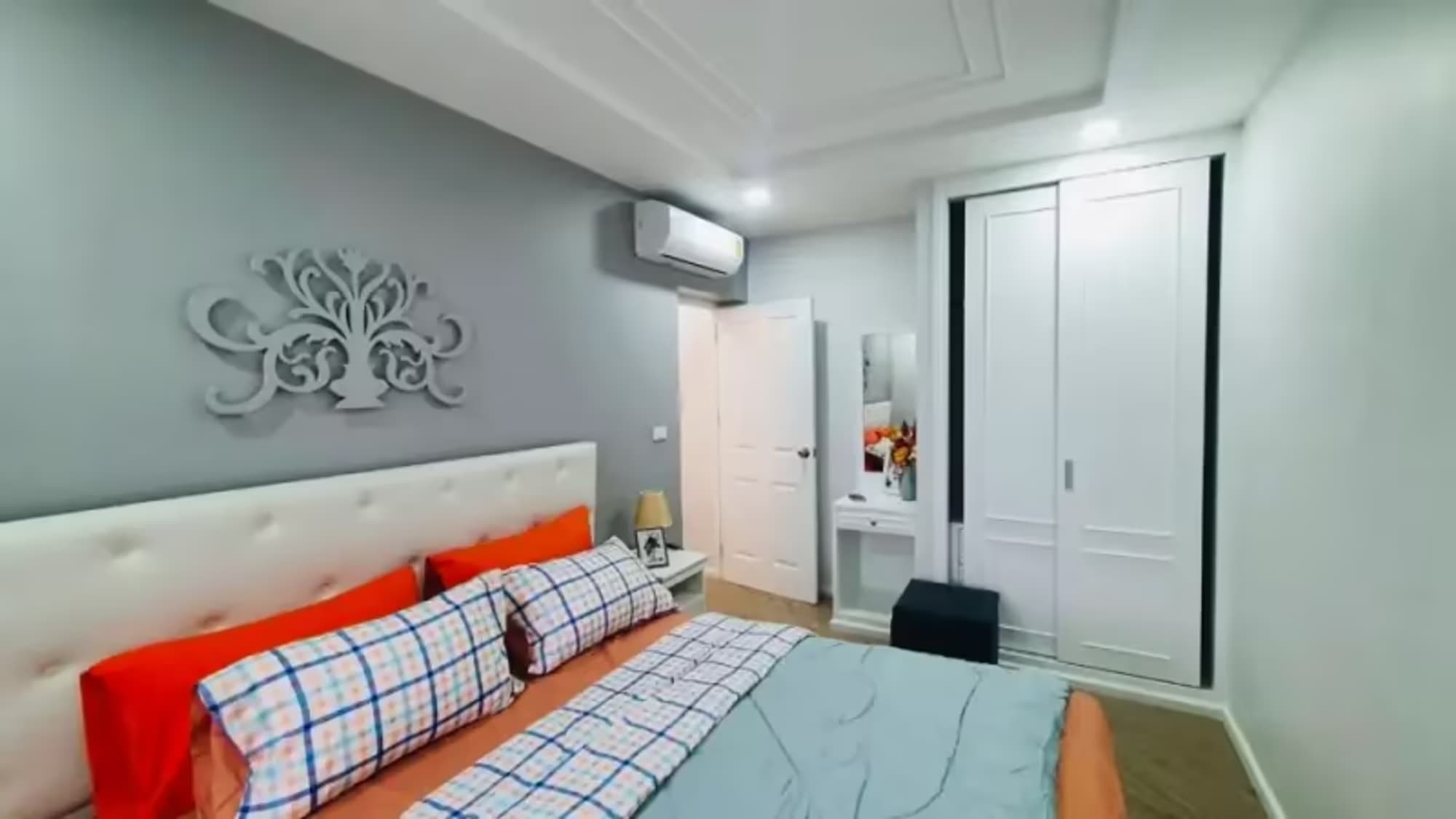 1 Bedroom Condo - Image 7