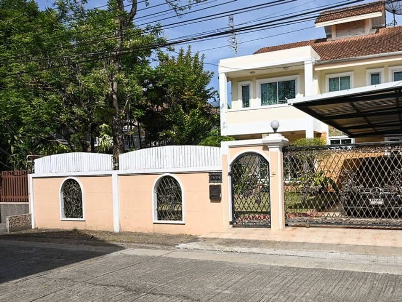 4 Bed House for Sale in Wang Thonglang