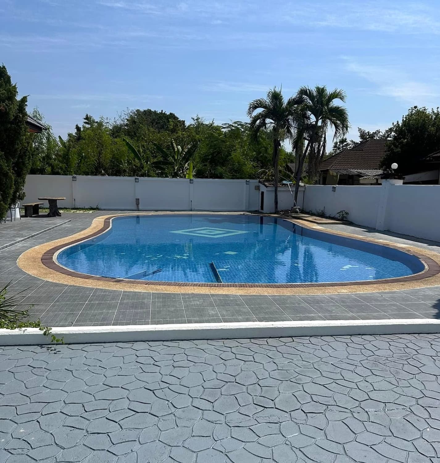 2 Bed House for Rent and Sale in Hang Dong District - Image 4