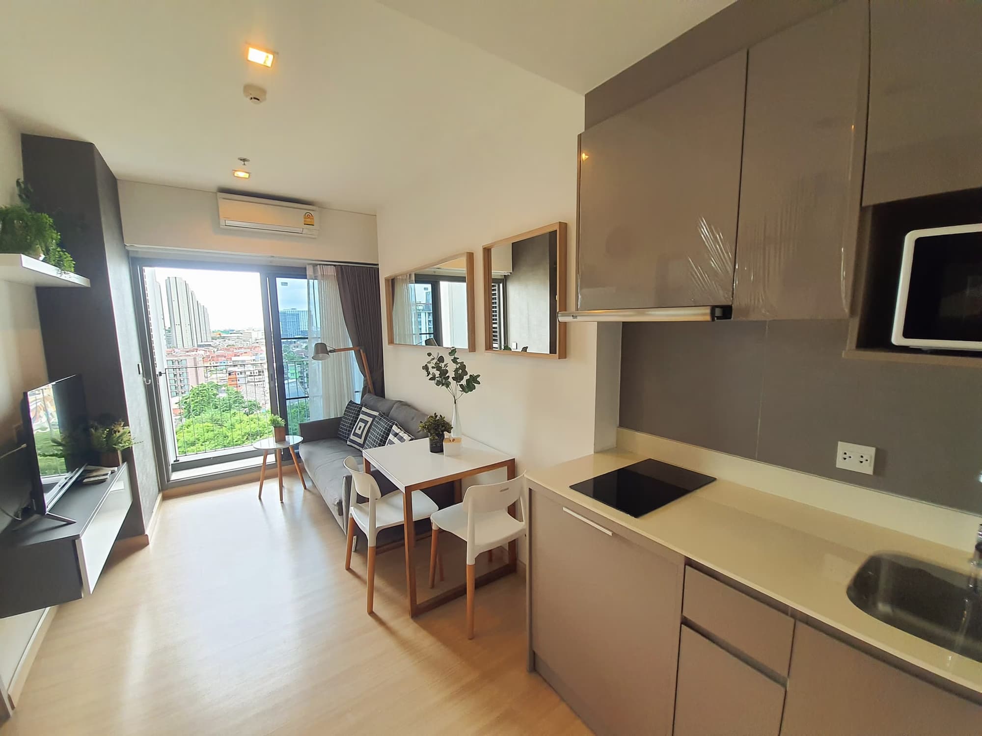 1 Bed Condo for Rent and Sale  Near Punnawithi BTS - Image 2