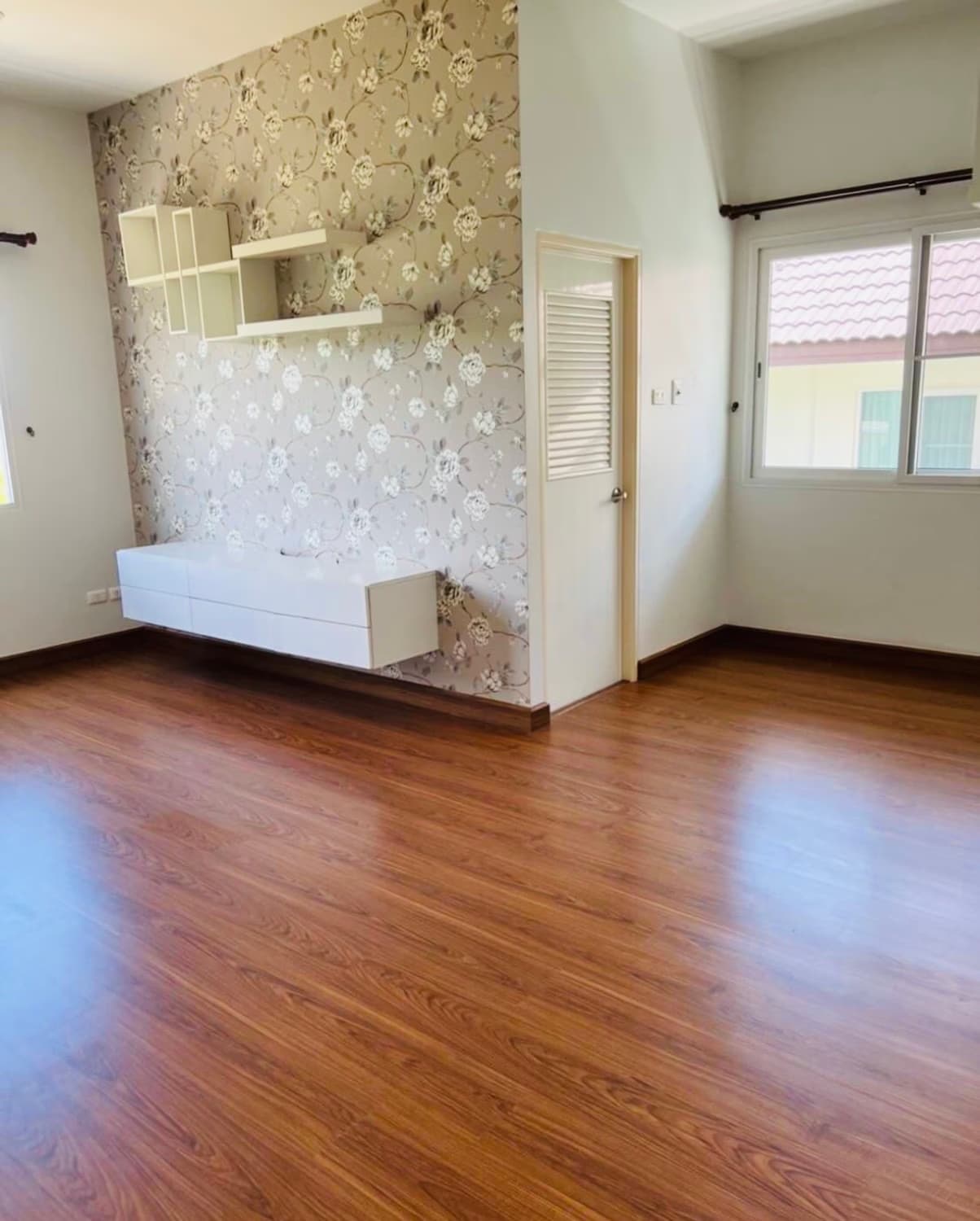 4 Bedroom House for Sale in Hang Dong - Image 19