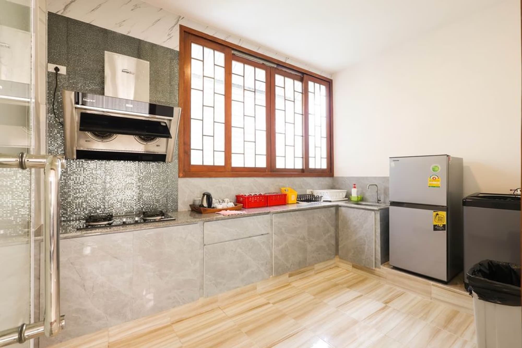 7 Bed House for Rent in San Sai - Image 6