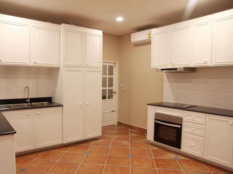 4 Bed House for Rent in Bang Phli