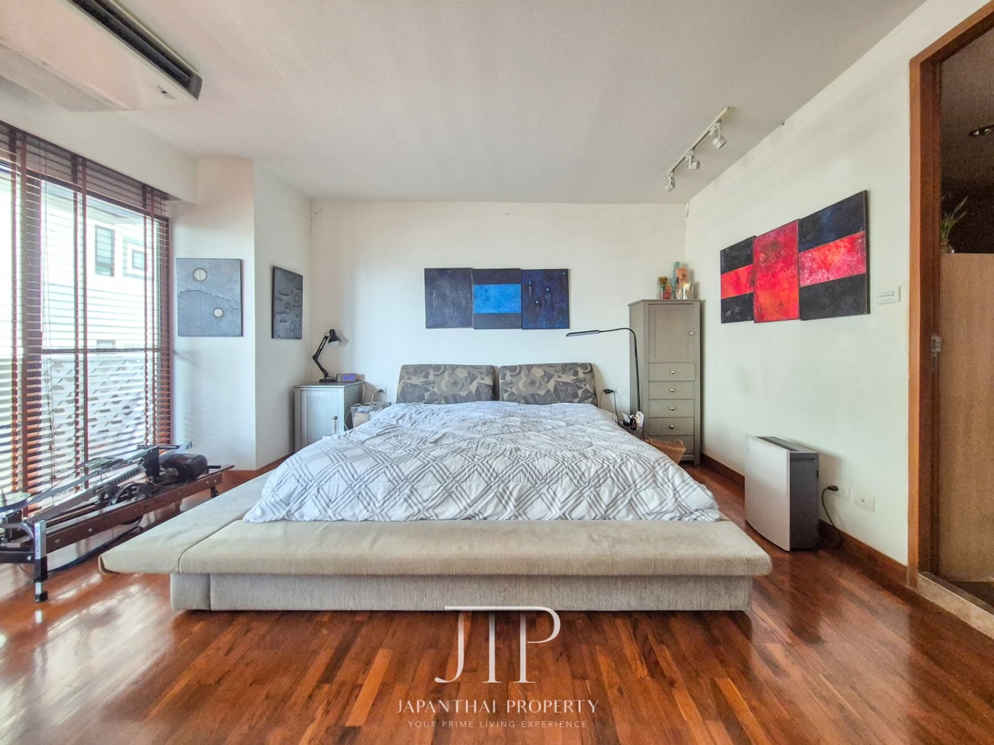 3 Bed Condo for Sale in Watthana - Image 8
