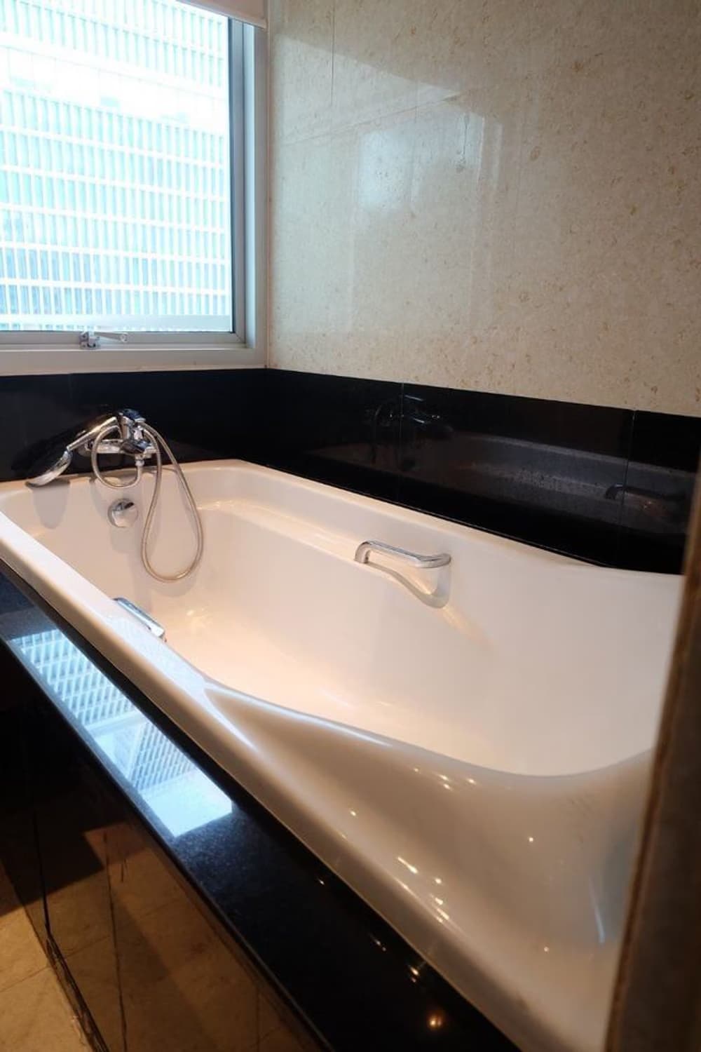 3 卧室 公寓 用于 出租 在 Pathum Wan - Image 13