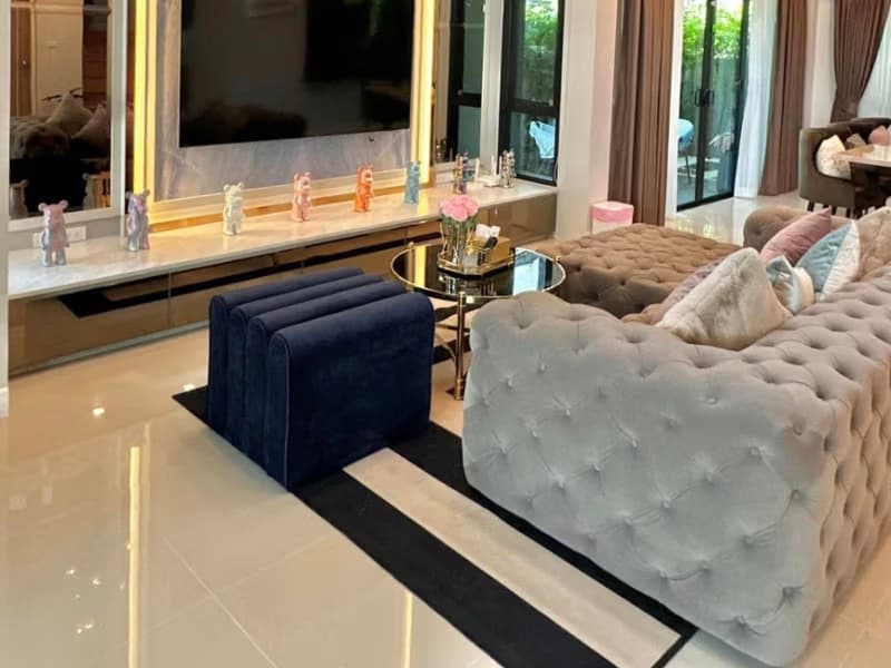 5 Bed House for Rent and Sale in ประเวศ