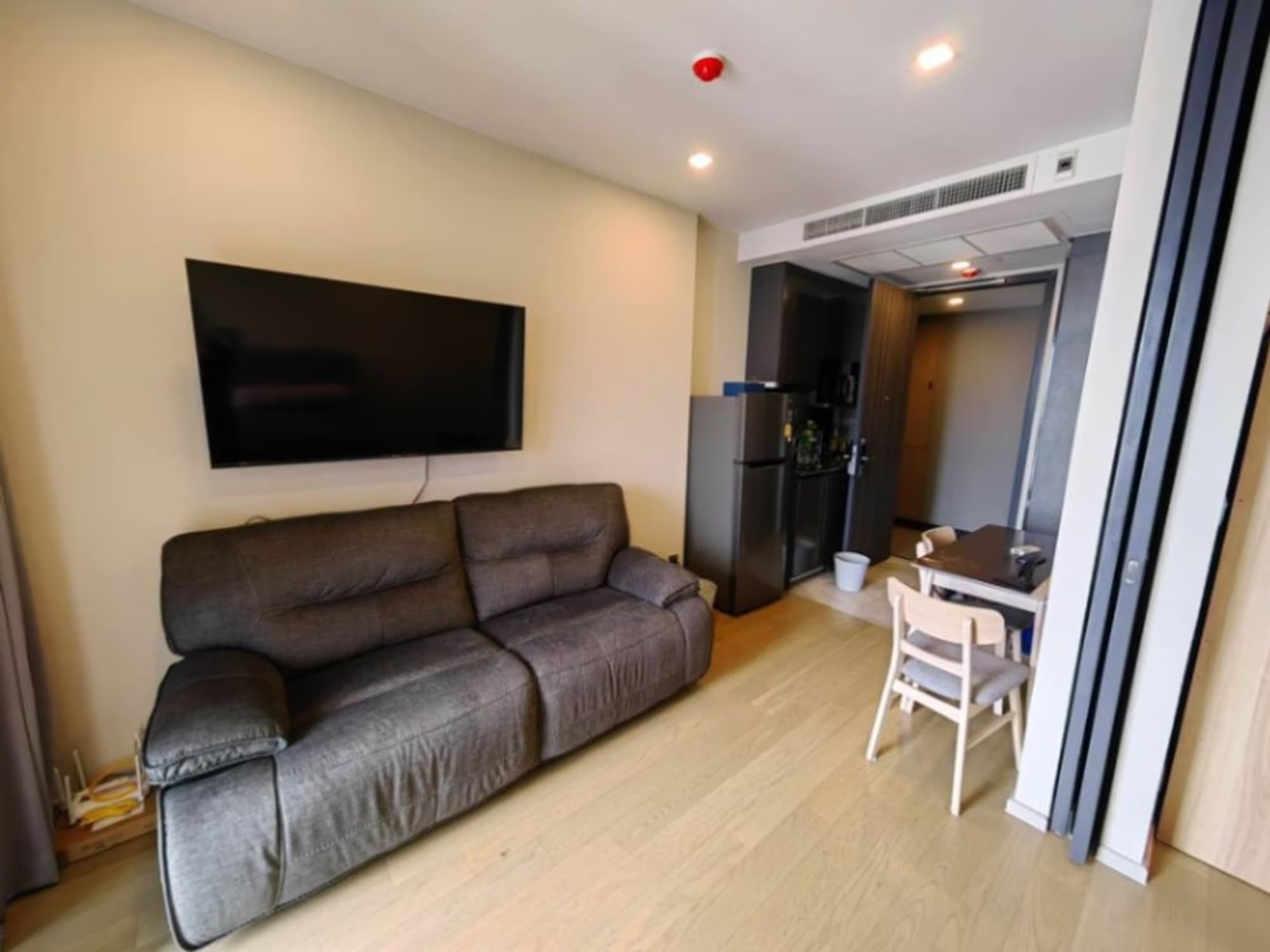 1 Bed Condo for Rent  Near Asok BTS - Image 1