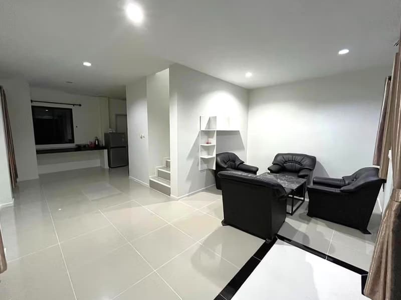 3 Bed Townhouse for Rent in San Sai