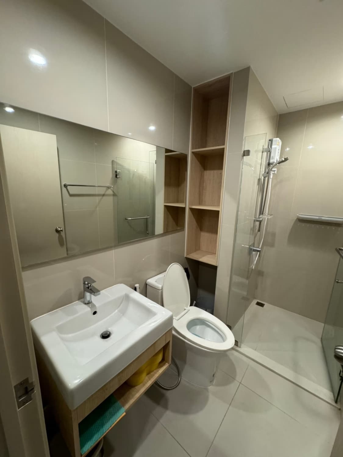2 Bed Condo for Rent and Sale in Mueang Samut Prakan - Image 17