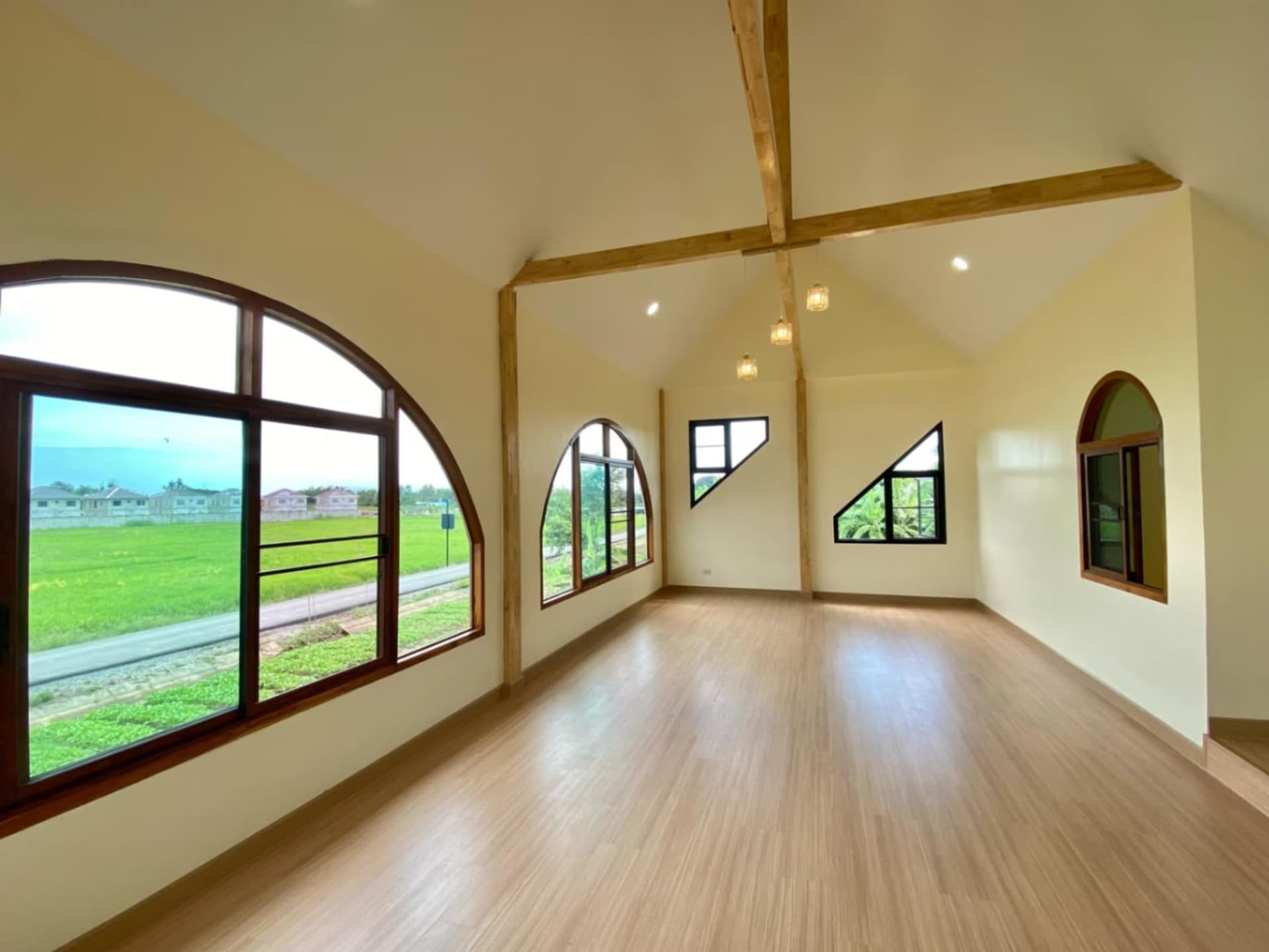 4 ห้องนอน บ้าน สำหรับ จำหน่าย ใน Hang Dong District - Image 8