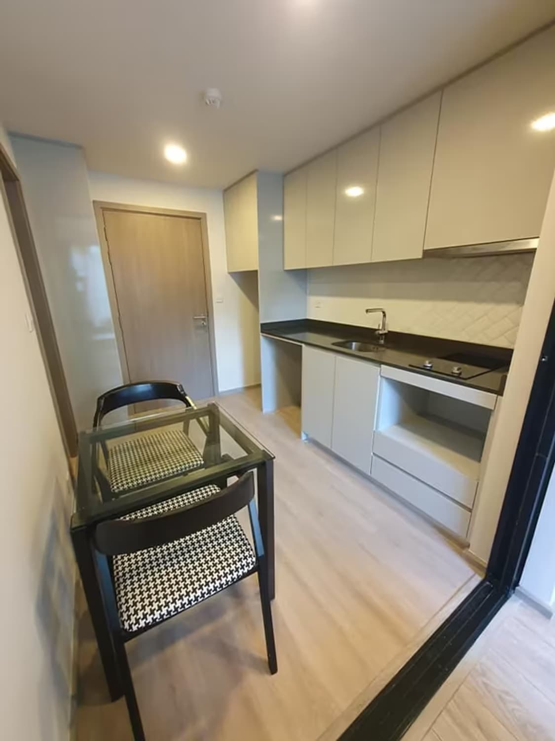 1 Bedroom Condo - Image 11