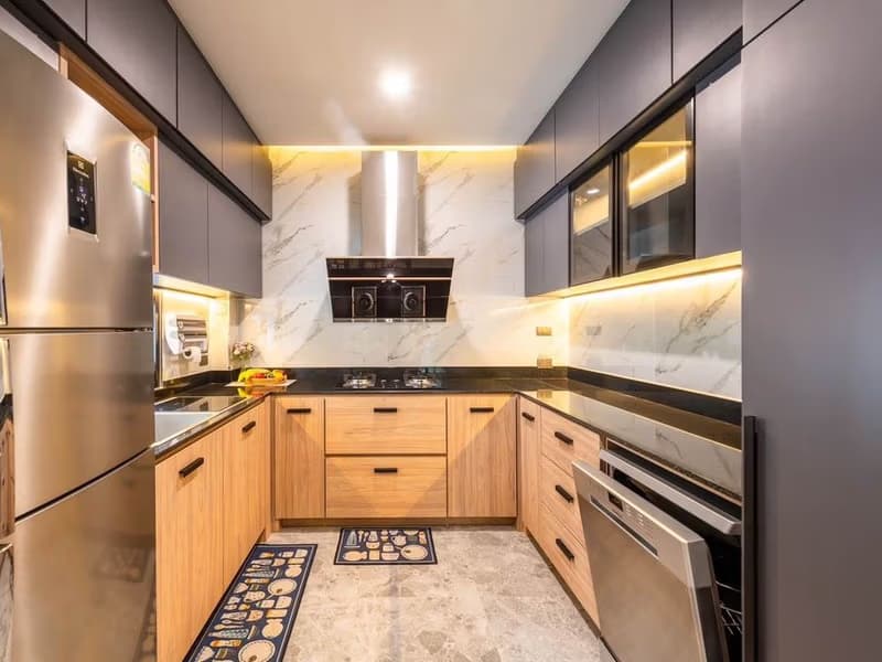 5 Bed House for Rent in San Sai