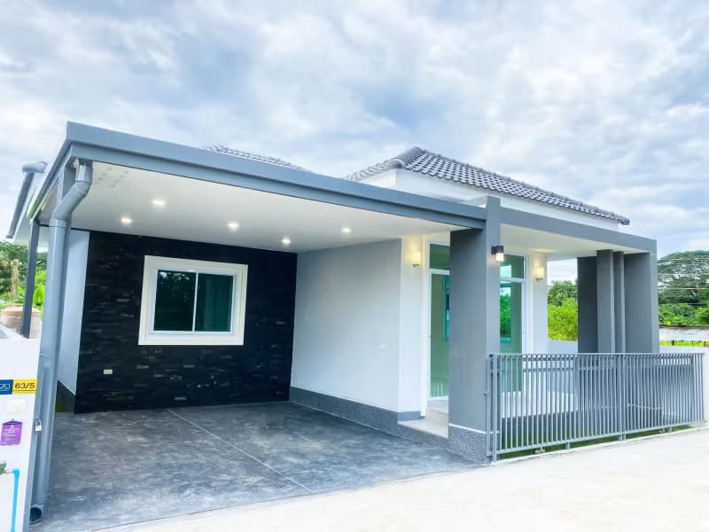 2 Bedroom House