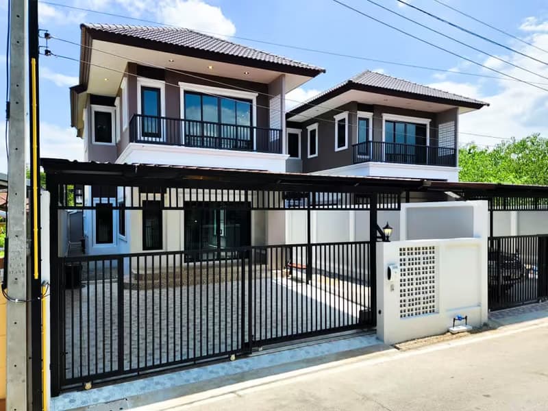 4 Bedroom House