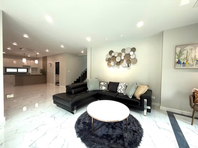 5 Bed House for Sale in Hang Dong District