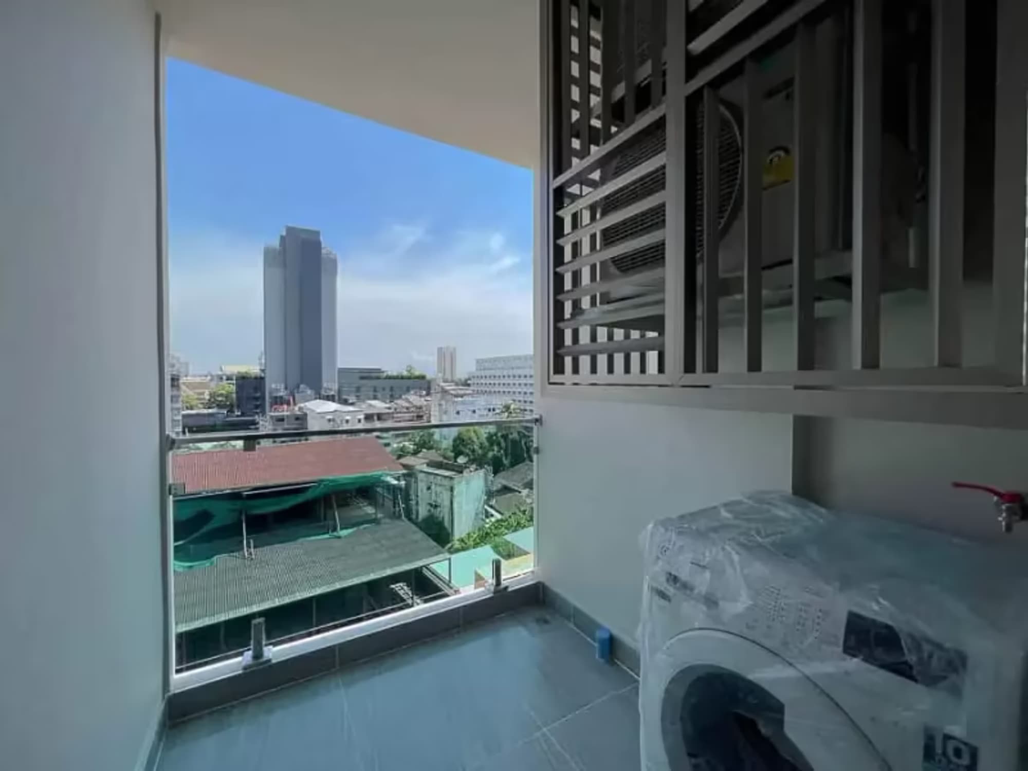 1 Bedroom Condo - Image 5