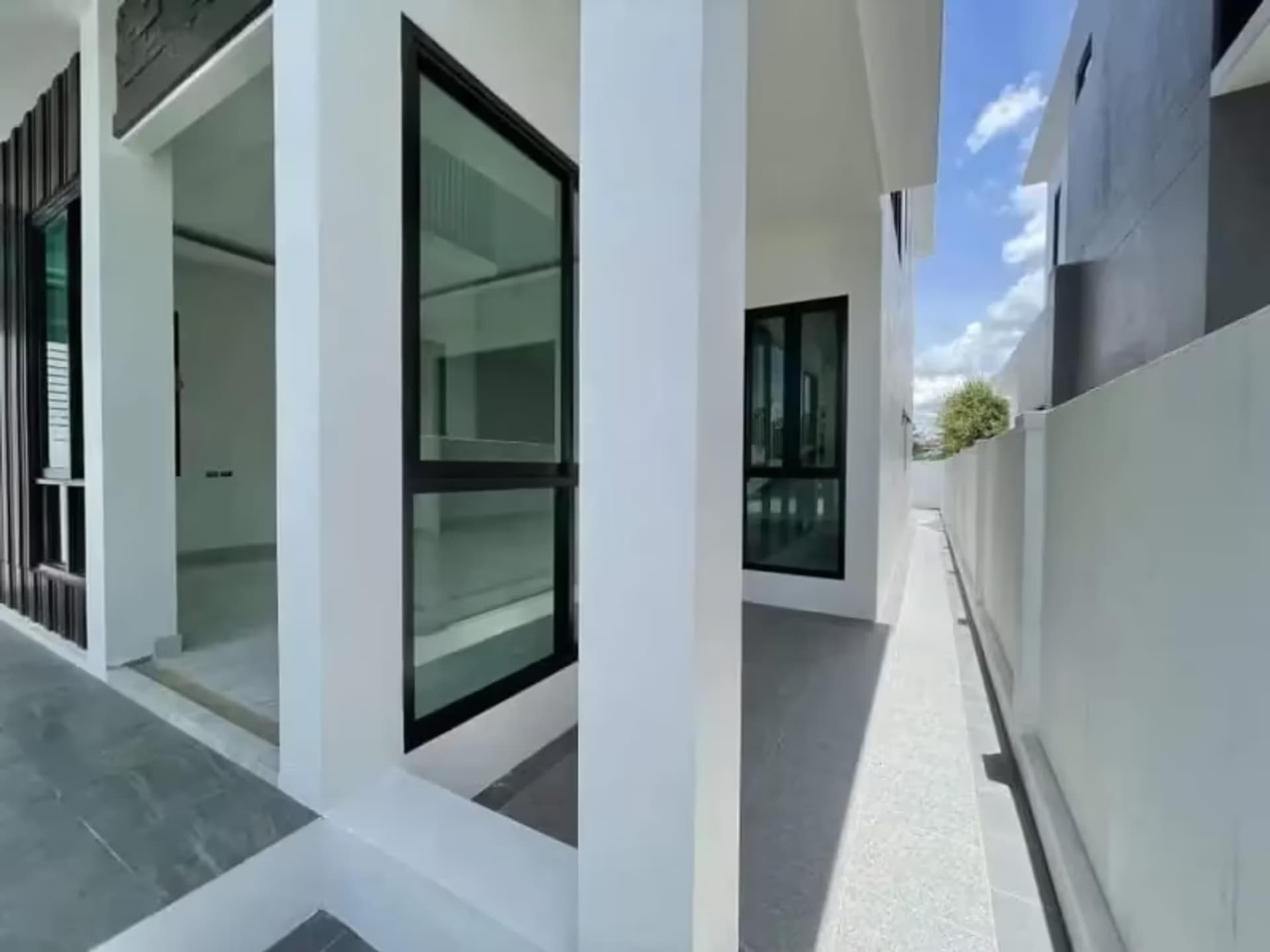4 Bedroom House - Image 13