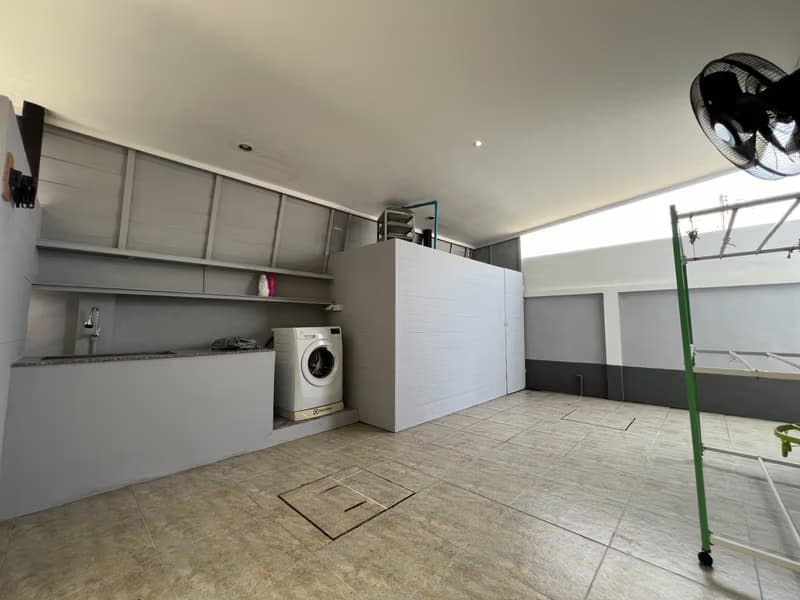 5 Bed House for Sale in Hang Dong