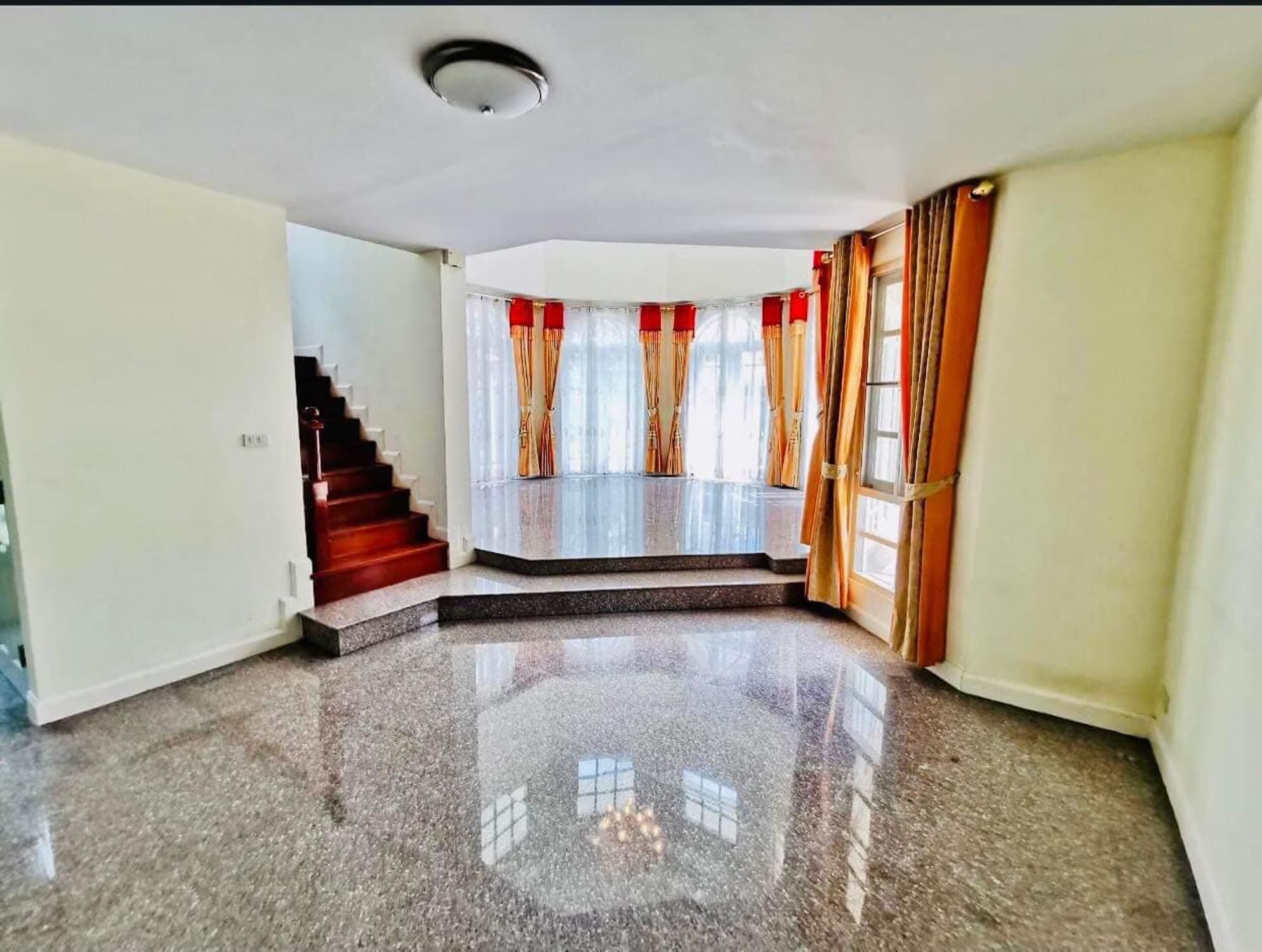 4 Bed House for Rent and Sale in Doi Saket - Image 2
