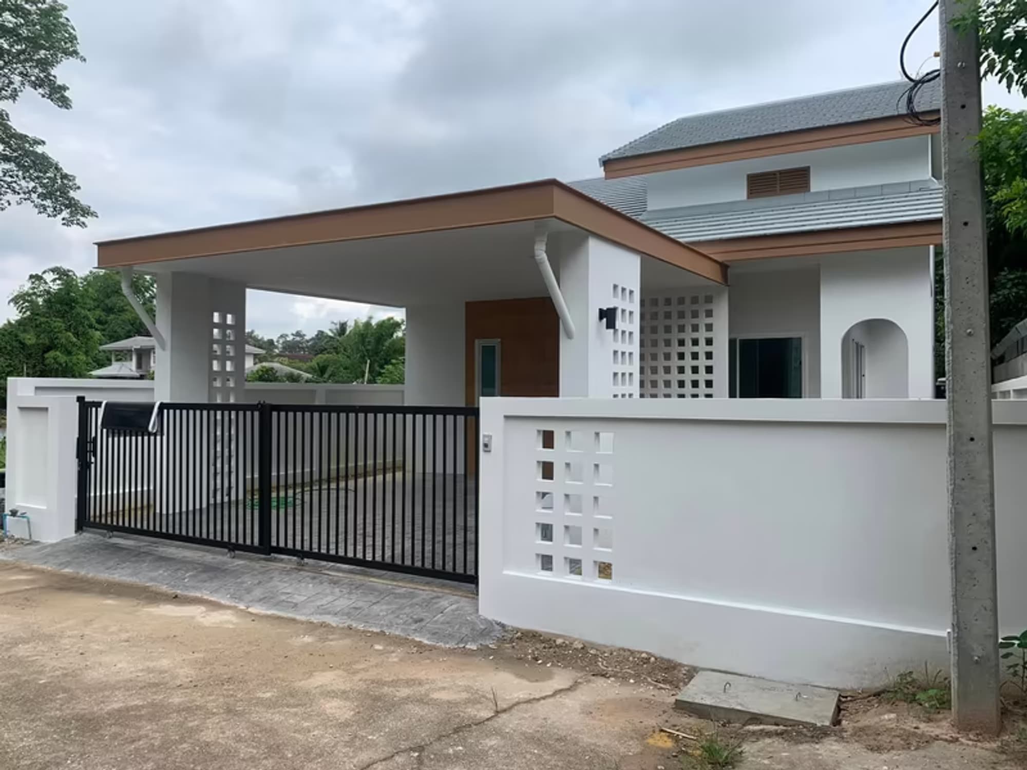3 Bedroom House - Image 6