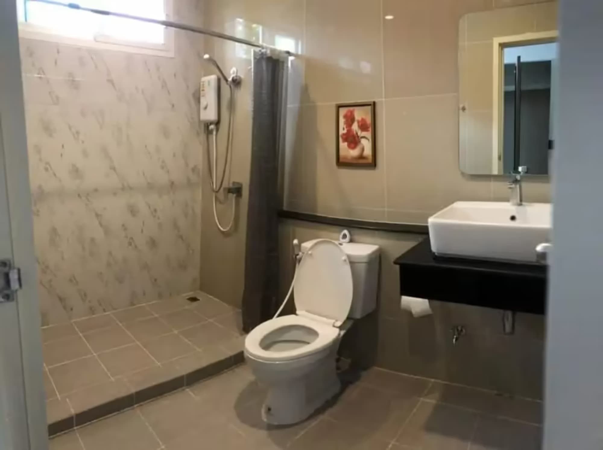 3 Bedroom House - Image 2