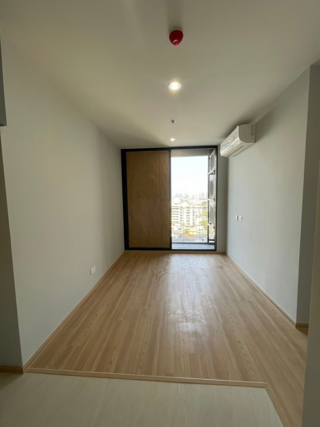 2 Bed Condo for Sale in Phra Khanong - Image 1