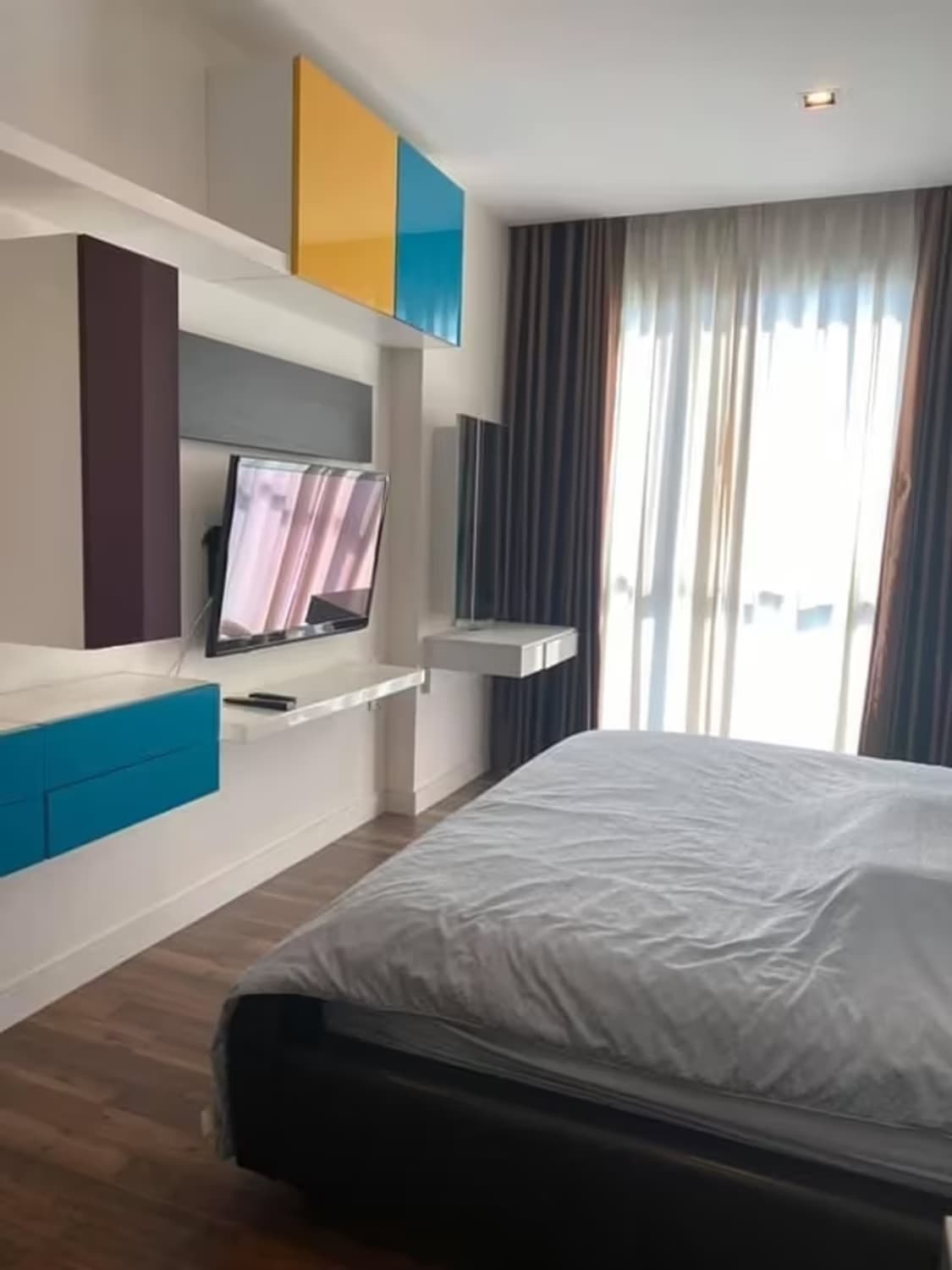 1 Bedroom Condo - Image 6