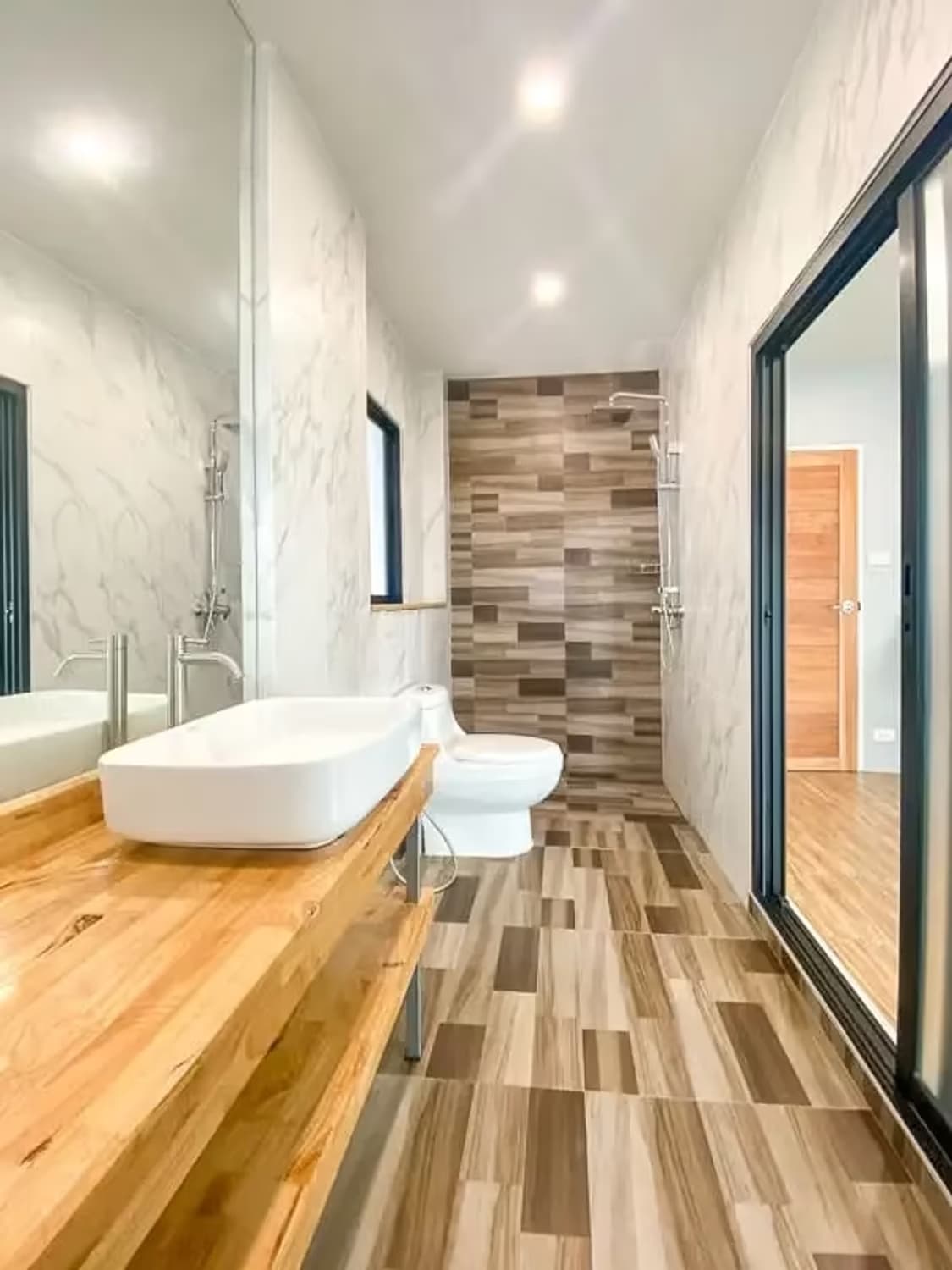 4 Bedroom House - Image 21