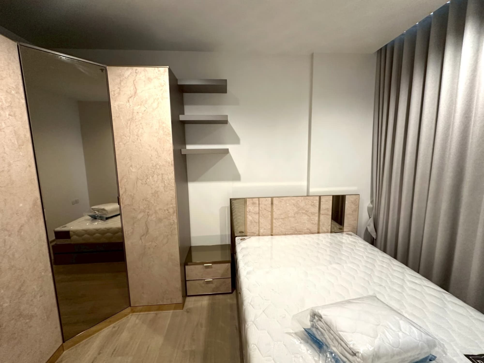1 Bed Condo for Rent in Phra Khanong - Image 7