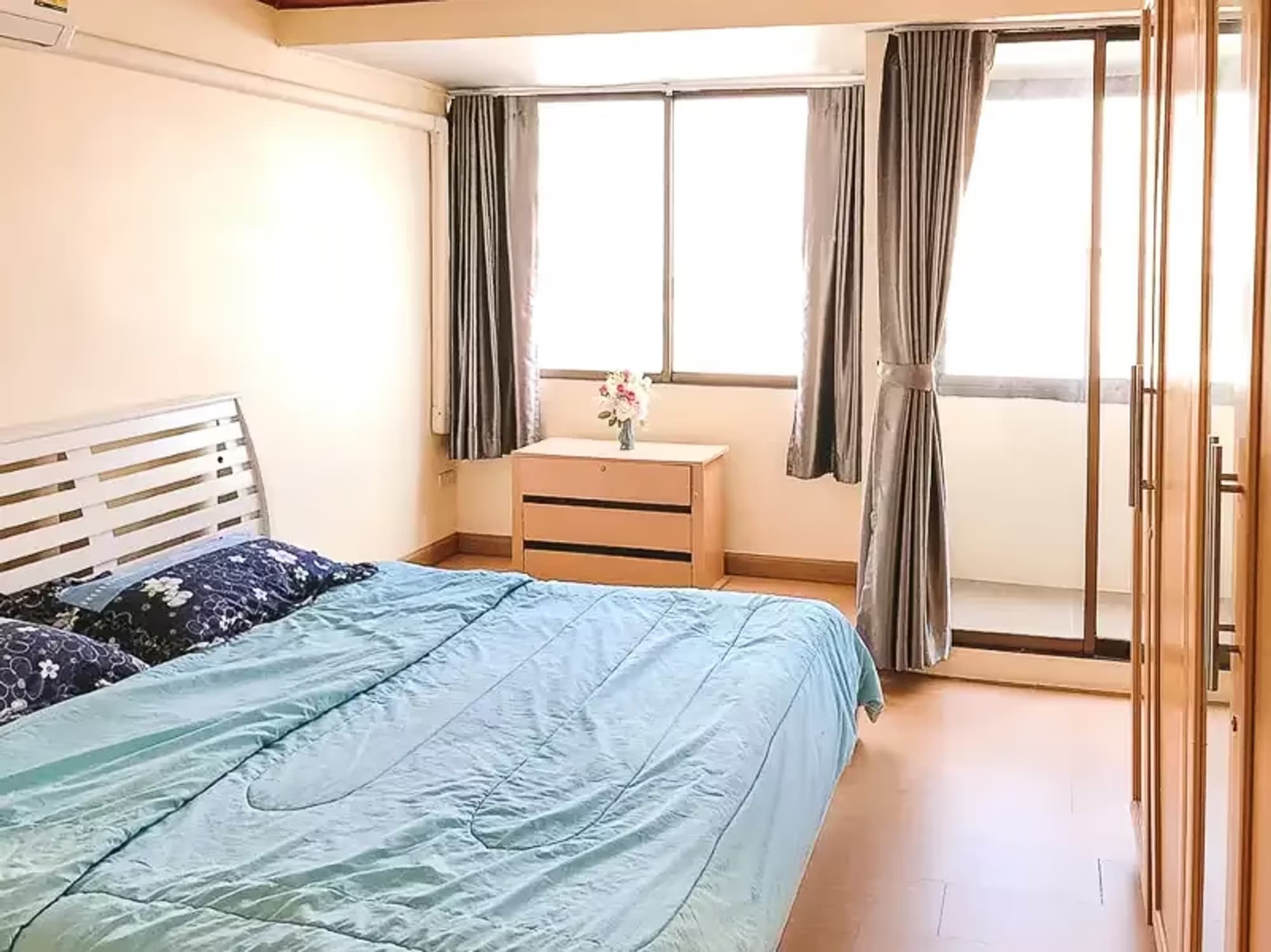 4 Bedroom Condo - Image 5