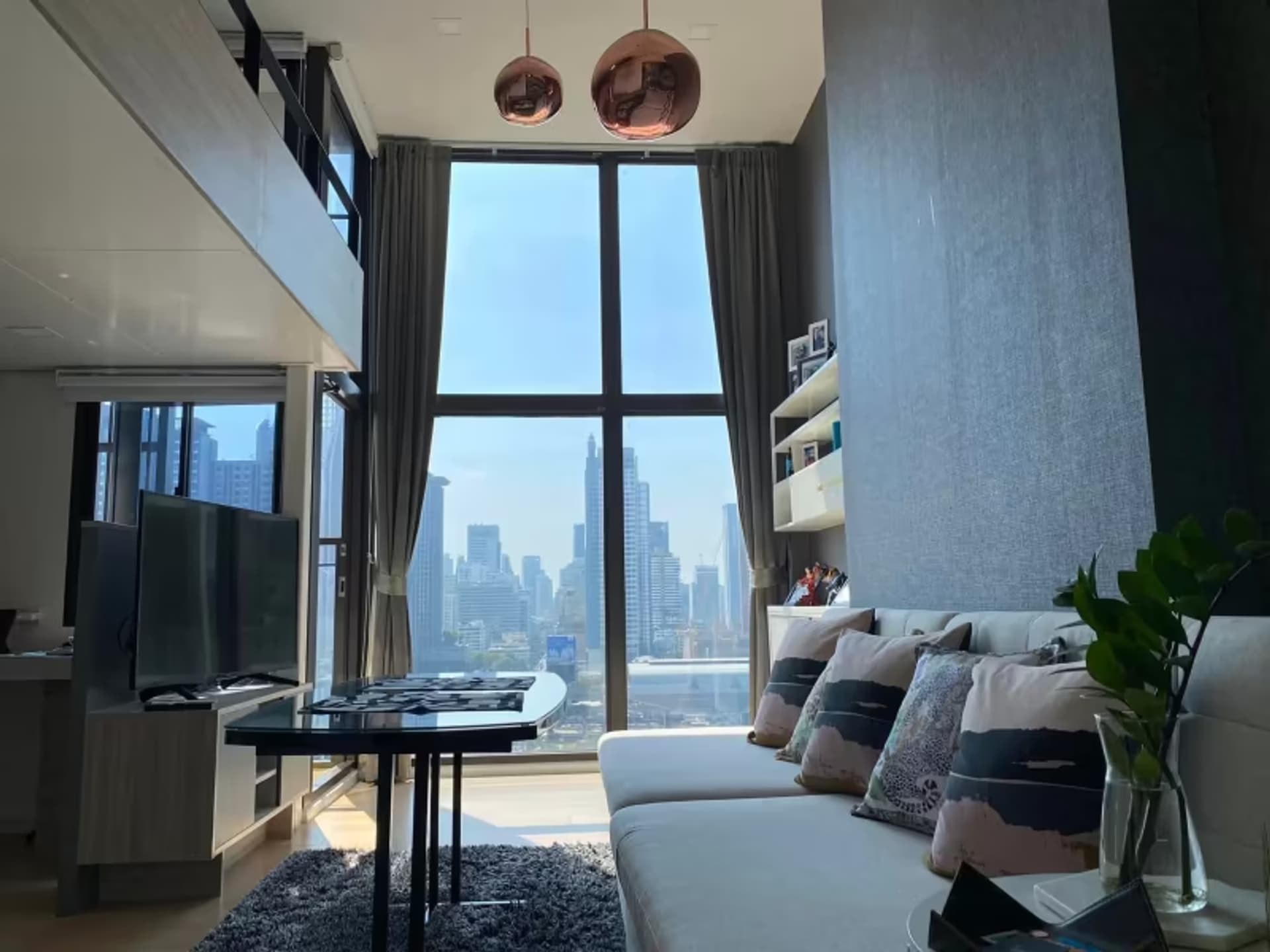  Chewathai Residence Asoke - 1 Bed Condo for Rent *CHEW3272 - Image 1