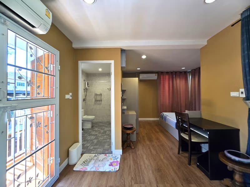 4 Bed House for Rent in Mae Rim District