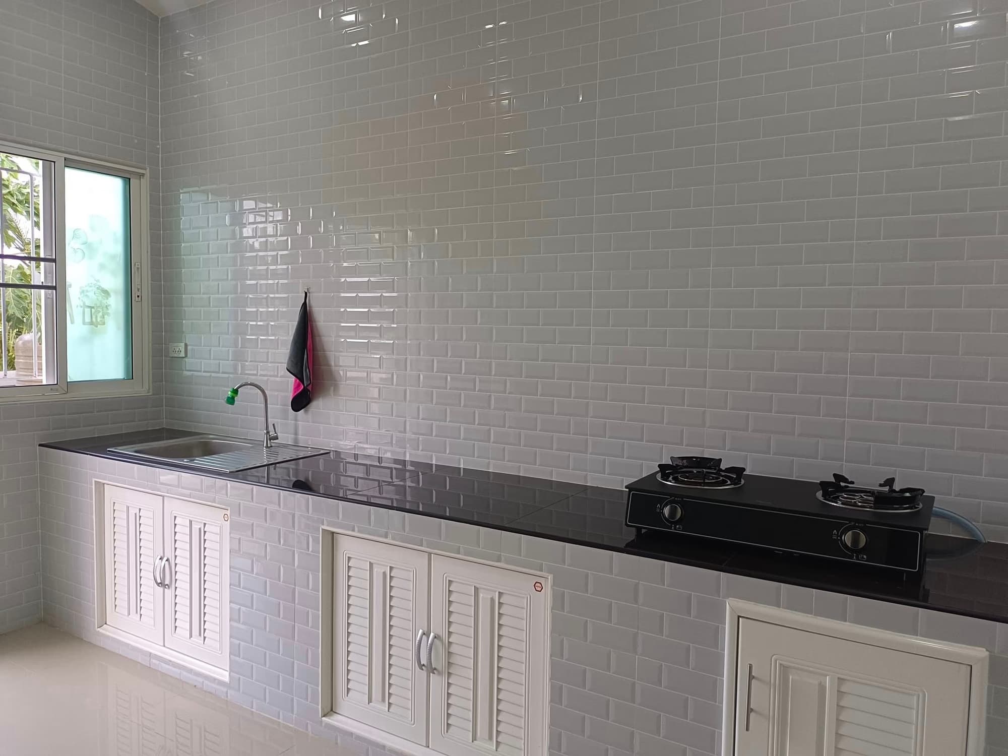 3 Bed House for Rent in Hang Dong - Image 3