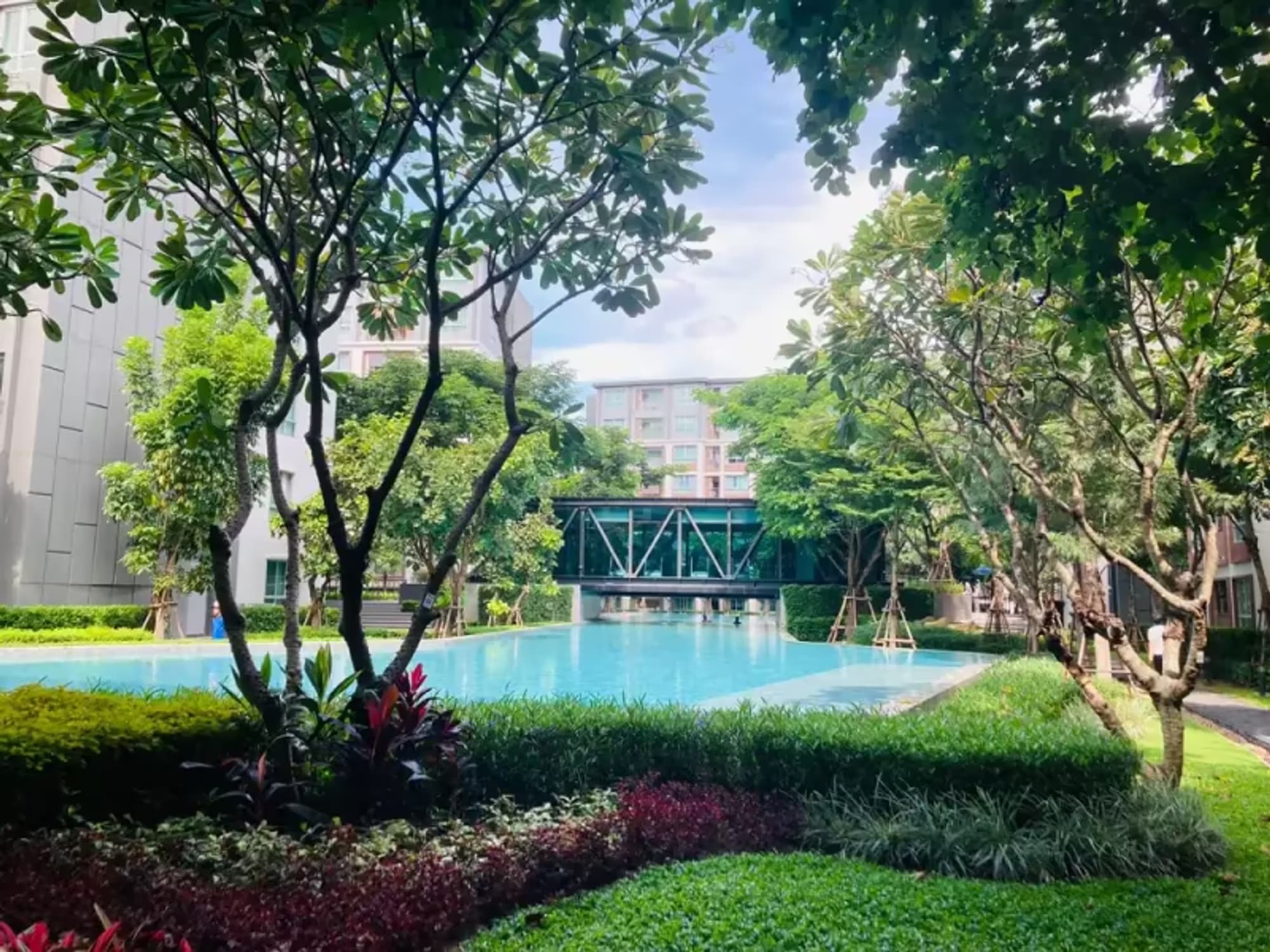 1 Bedroom Condo - Image 1