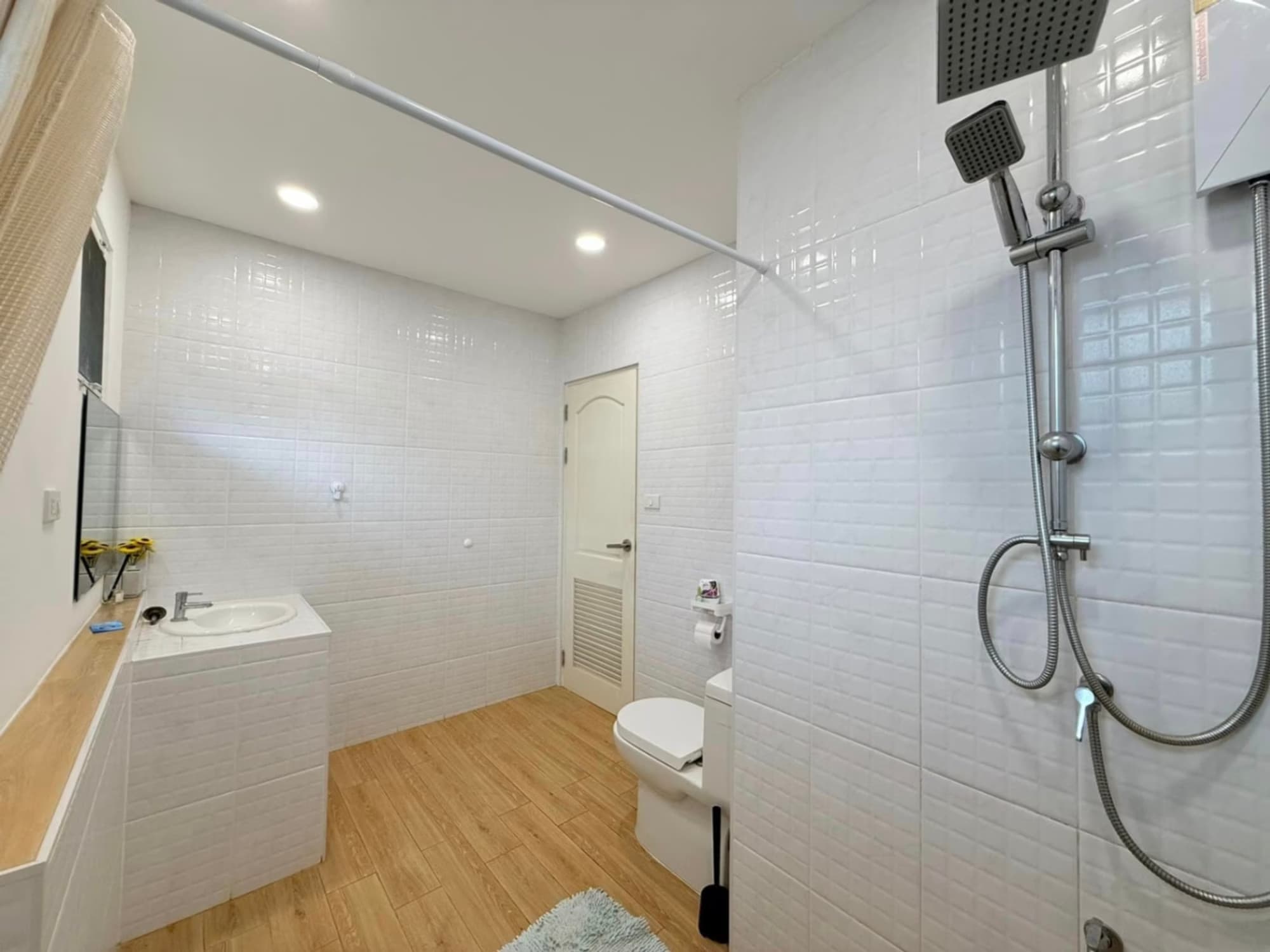3 Bed House for Rent in Hang Dong - Image 12