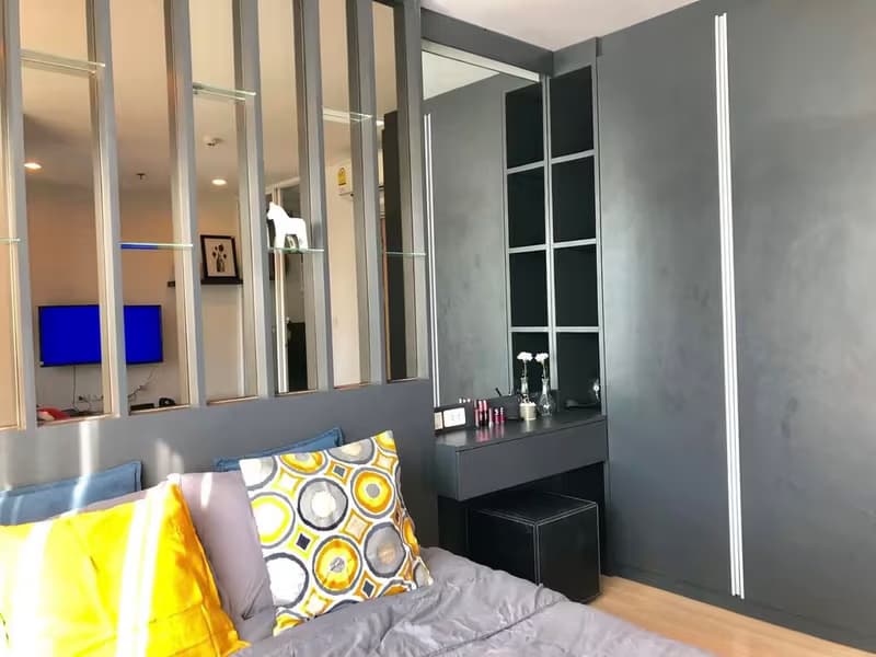 1 Bedroom Condo