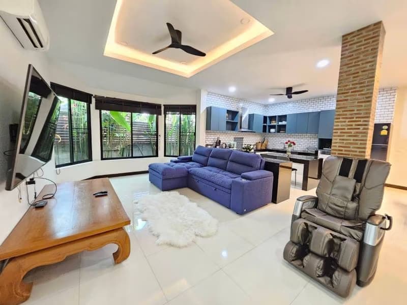 4 Bed House for Rent in San Sai District