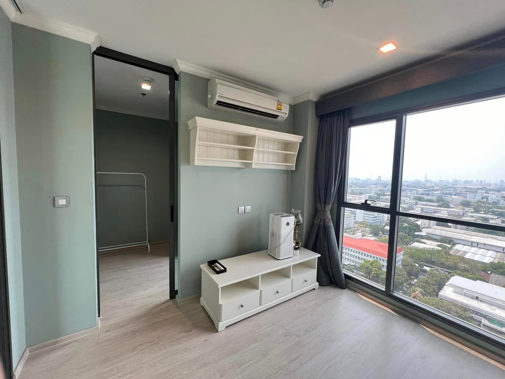 1 Bed Condo for Sale in Ratchathewi - Image 2
