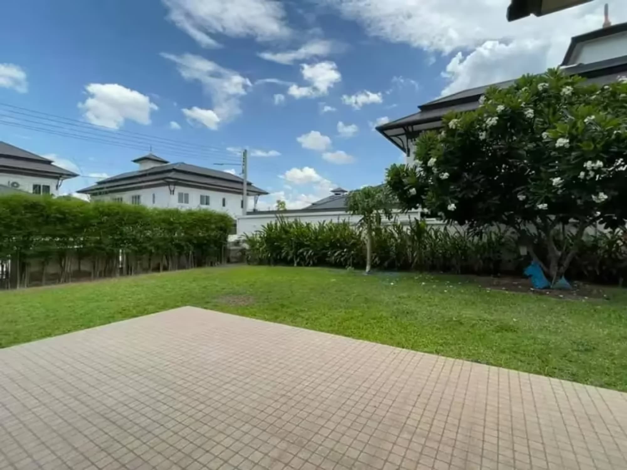 5 Bedroom House - Image 1