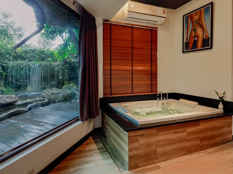 7 Bed House for Sale in Mueang Chiang Mai
