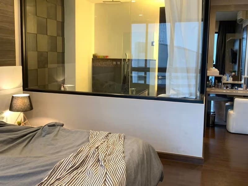 3 Bed Condo for Rent and Sale in Huai Khwang