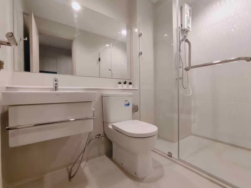 Condo for Rent at Life One Wireless