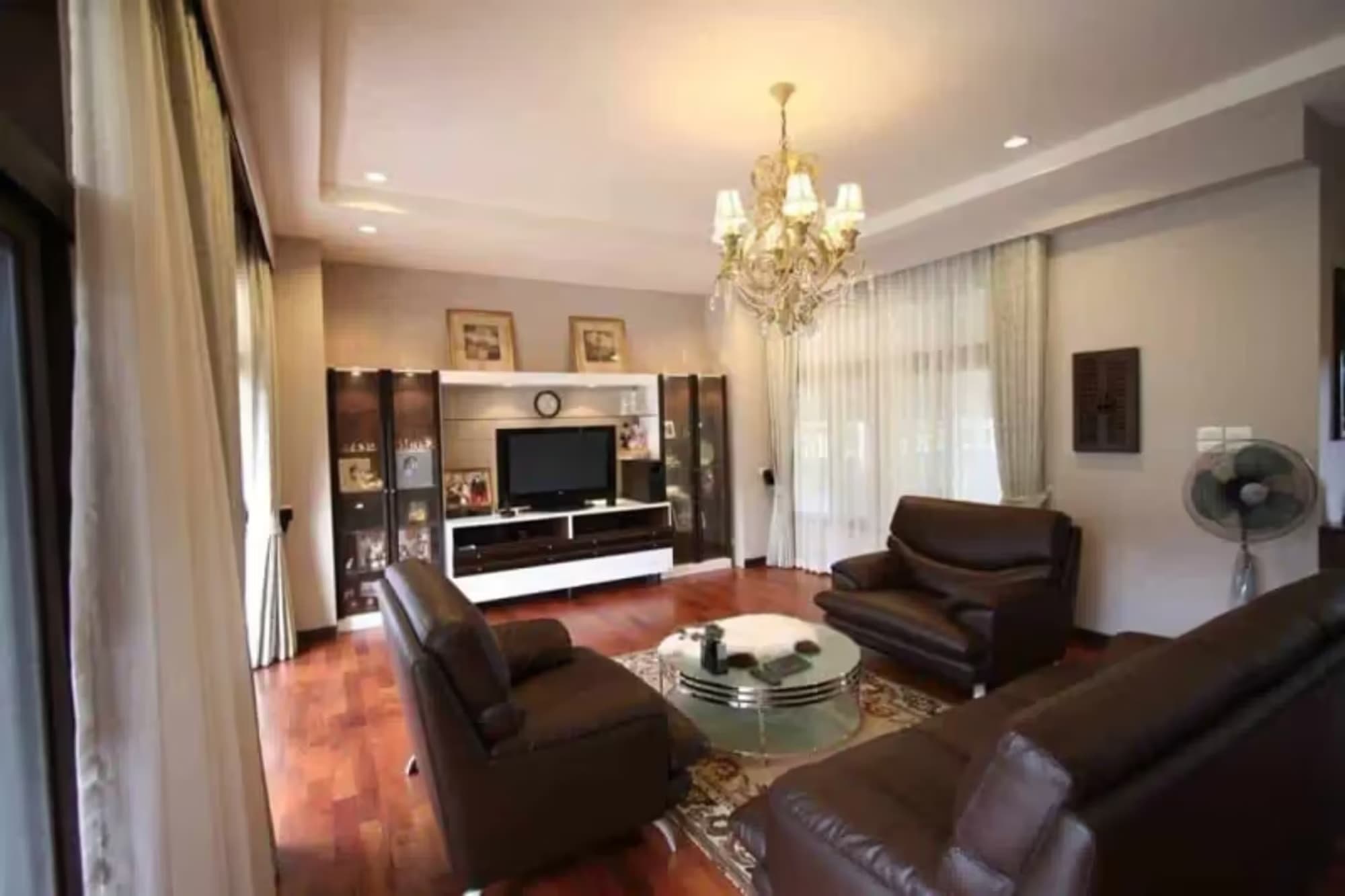 3 Bedroom House - Image 7