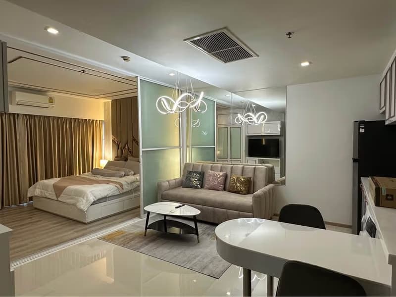 1 Bedroom Condo