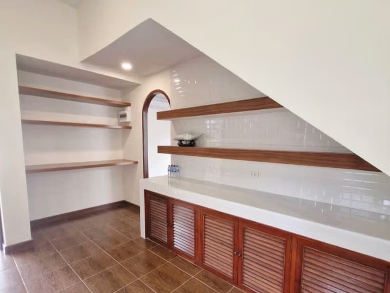 detached_house