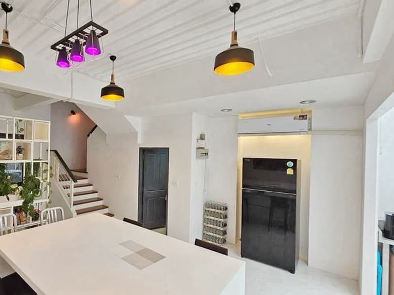 3 Bed Townhouse for Rent in Bang Na